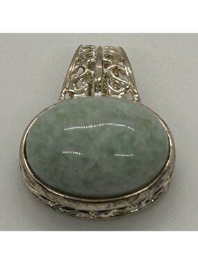 Vintage Green Agate Pendant Silver-Tone Oval Filigree Bezel Cabochon Stone